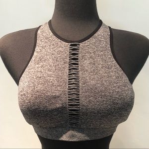 High neck sports bra